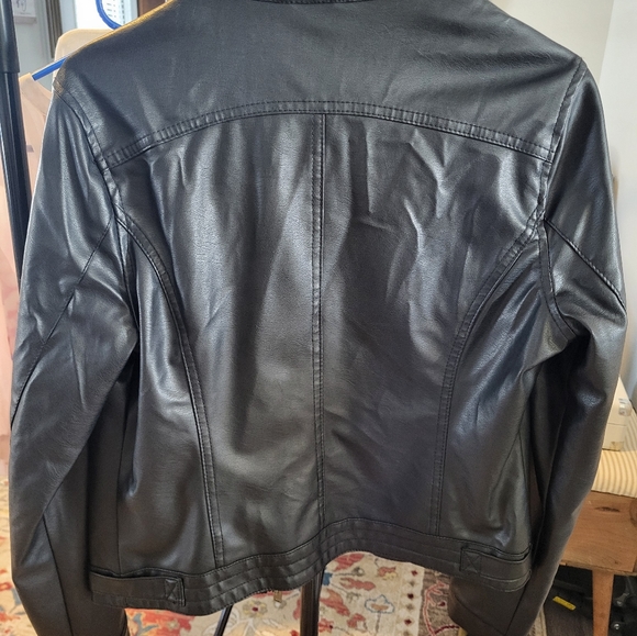 Large New Look pleather jacket - Picture 2 of 2